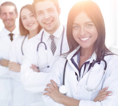 mutlu başarılı arkadaşları grup ile kadın doktor