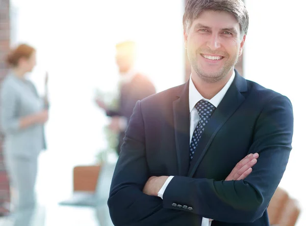 Portret van een man gelukkig succesvol volwassen bedrijf — Stockfoto