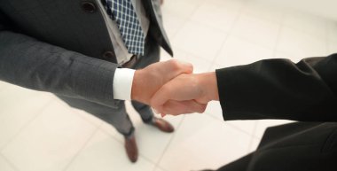 Ortak iş sözleşmesi tebrik etmek için şirket yöneticileri