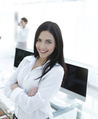 perspektif başarılı genç kadın ofiste