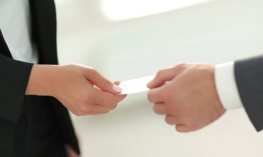 Döviz kartvizit ilk defa karşılamak