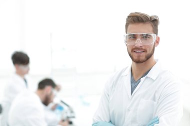 closeup.successful bilim adamı hafif bir arka plan üzerinde