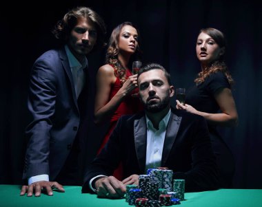 Çekici genç beyaz adam olun bahis casino
