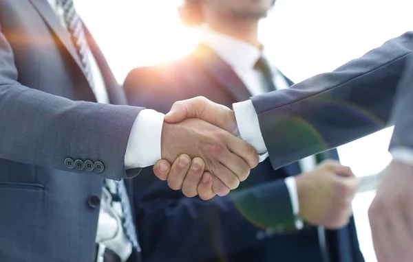 Closeup.Handshake, üzletemberek — Stock Fotó