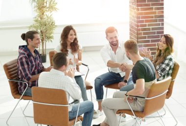 Ne zaman toplantı dostu el sıkışma arkadaşları