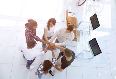 Gençler top.creative grubundan görüntülemek