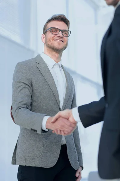 Closeup.Handshake iş adamları — Stok fotoğraf