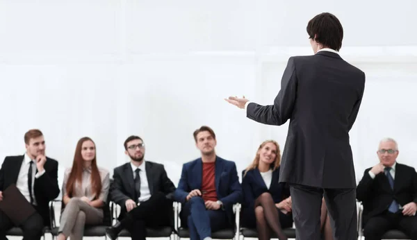 Treinador de classes de negócios com equipe de negócios . — Fotografia de Stock