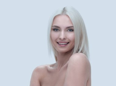 Uygun makyaj ile su kuyusu-damat modern bir genç kadın yüzü