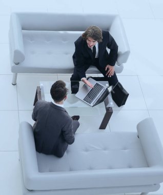 En iyi arkadaşınla iş meslektaşlarından görüntülemek