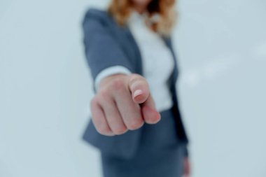 Size genç kadın işaret parmağı