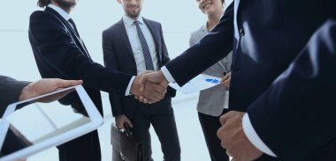 karşılıklı iş ortakları çalışanları göz