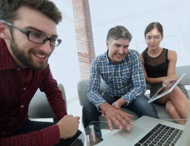 Yaratıcı alt beyin fırtınası birlikte Office grubu