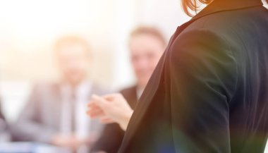 iş kadını arka plan bulanık Office belgeleri ile