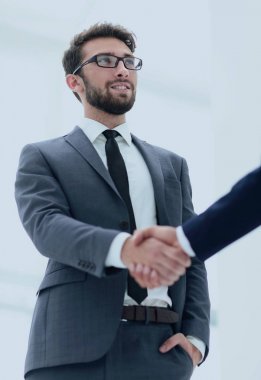 bussines el sallayarak başarılı işbirliği gösterecektir.