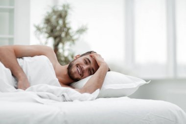 rahat otel odasında istirahat iş adamı