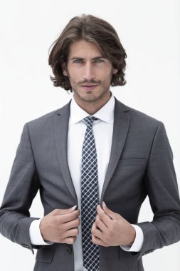 Takım elbise ve kravat şık genç adam