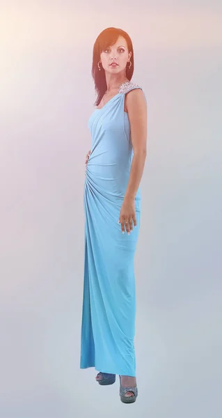 Elegant dam i blå klänning inne i kameran med uttryck — Stockfoto