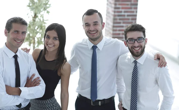 Close-up de uma equipe de negócios feliz de pessoas . — Fotografia de Stock