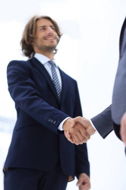 Bir iş tokalaşmasının kapanışı