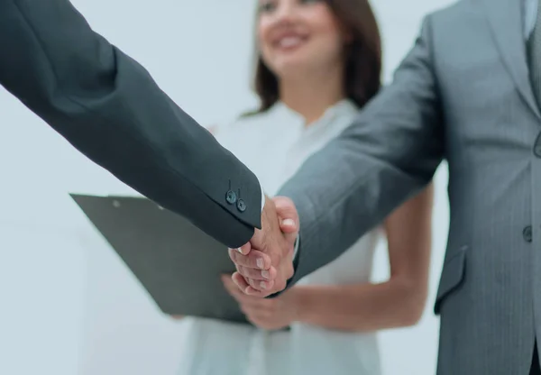 Closeup.handshake de los empresarios — Foto de Stock