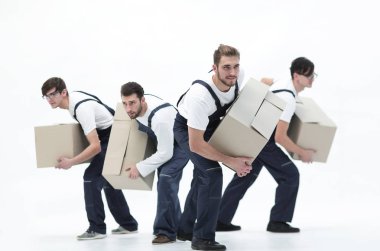 Sorumlu nakliyeciler işlerini yapmak için acele ediyorlar..