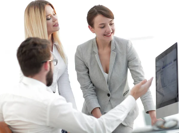 Business team discussing work problems — Stock Photo, Image