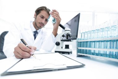 bir deneme bir laboratuvar analiz bilim adamı