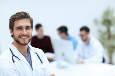 yakışıklı bir doktoru closeup.Portrait