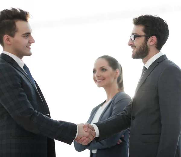 Concepto de asociación. apretón de manos socios comerciales . — Foto de Stock