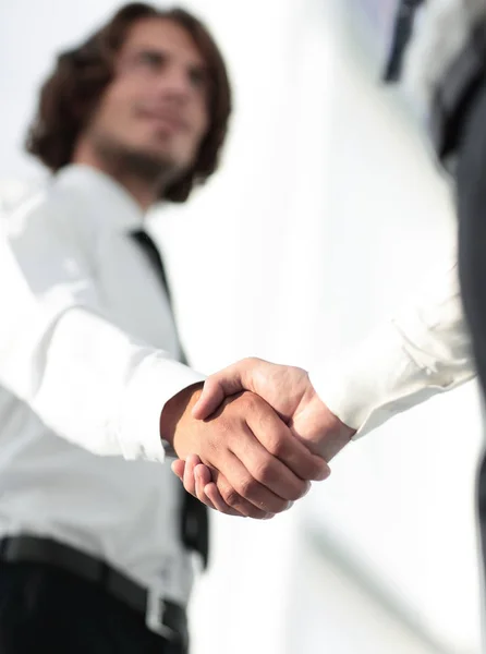 Business handslag och affärsmän. Affärsidé. — Stockfoto