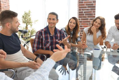 İş ile tartışırken Yöneticisi