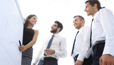 Koç eğitim iş ekibi ile yürütmektedir.