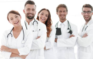 Doktorlar stajyerler başarılı bir grup portresi.