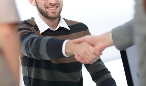 Handshake Manager und der Kunde. — Stockfoto