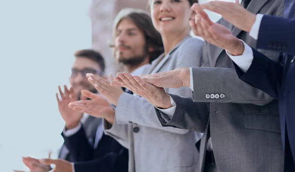 Equipe de negócios criativa aplaudindo — Fotografia de Stock