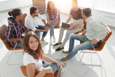 iş kadını ve yaratıcı ekibi.