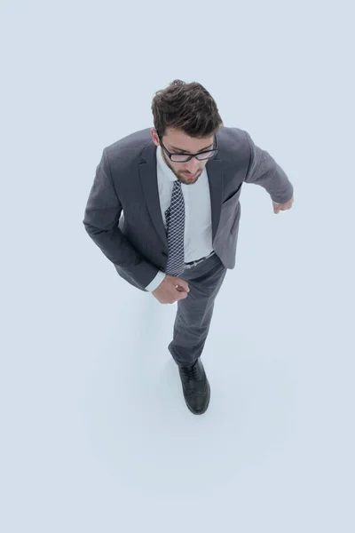 Un hombre de negocios seguro sigue adelante. vista desde arriba — Foto de Stock