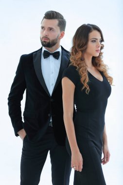 Yakışıklı adam ve siyah elbiseli kadın