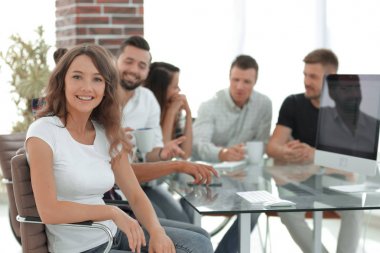 Yaratıcı iş takım tartışıyor