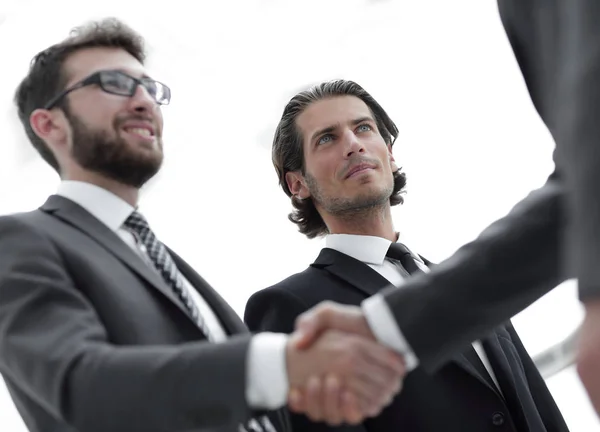 Closeup.Handshake av affärsmän — Stockfoto