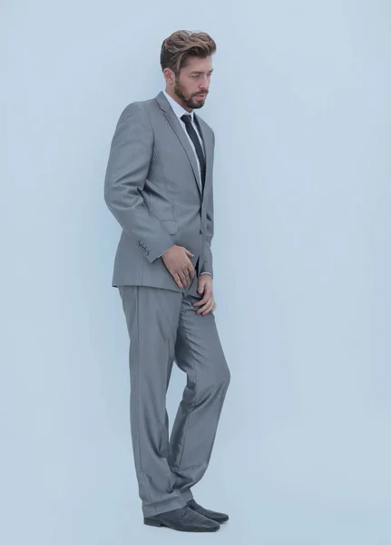 Vista lateral de um homem elegante arrogante em terno — Fotografia de Stock