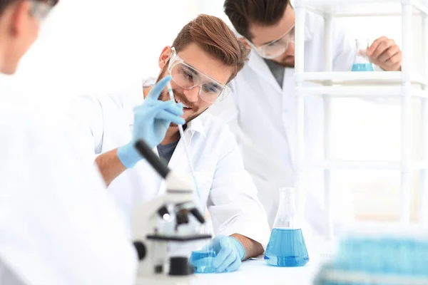 Equipo de ciencia de la imagen de fondo en el laboratorio — Foto de Stock