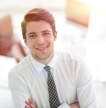 bir masada başarılı çalışan