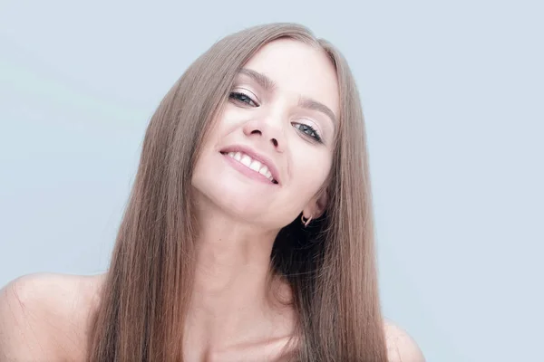 Retrato de jovem menina moderna com cabelos longos — Fotografia de Stock