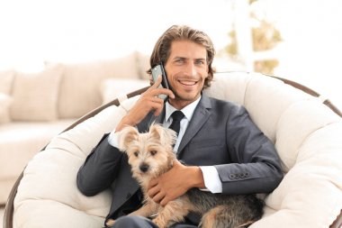 Evet ve onun pet holding iş adamı