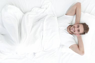 En iyi view.smiling adam kanepede rahatlatıcı