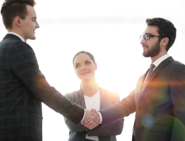 Spolehlivé handshake podnikatelů — Stock fotografie