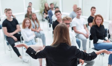 İş merkezinin konferans odasındaki seminerin arkaplan resmi