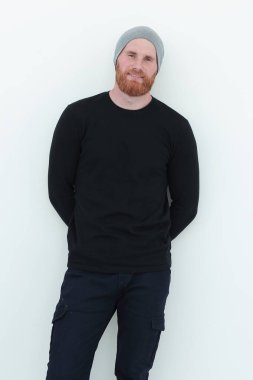 siyah kazak ve yün kap çekici erkek